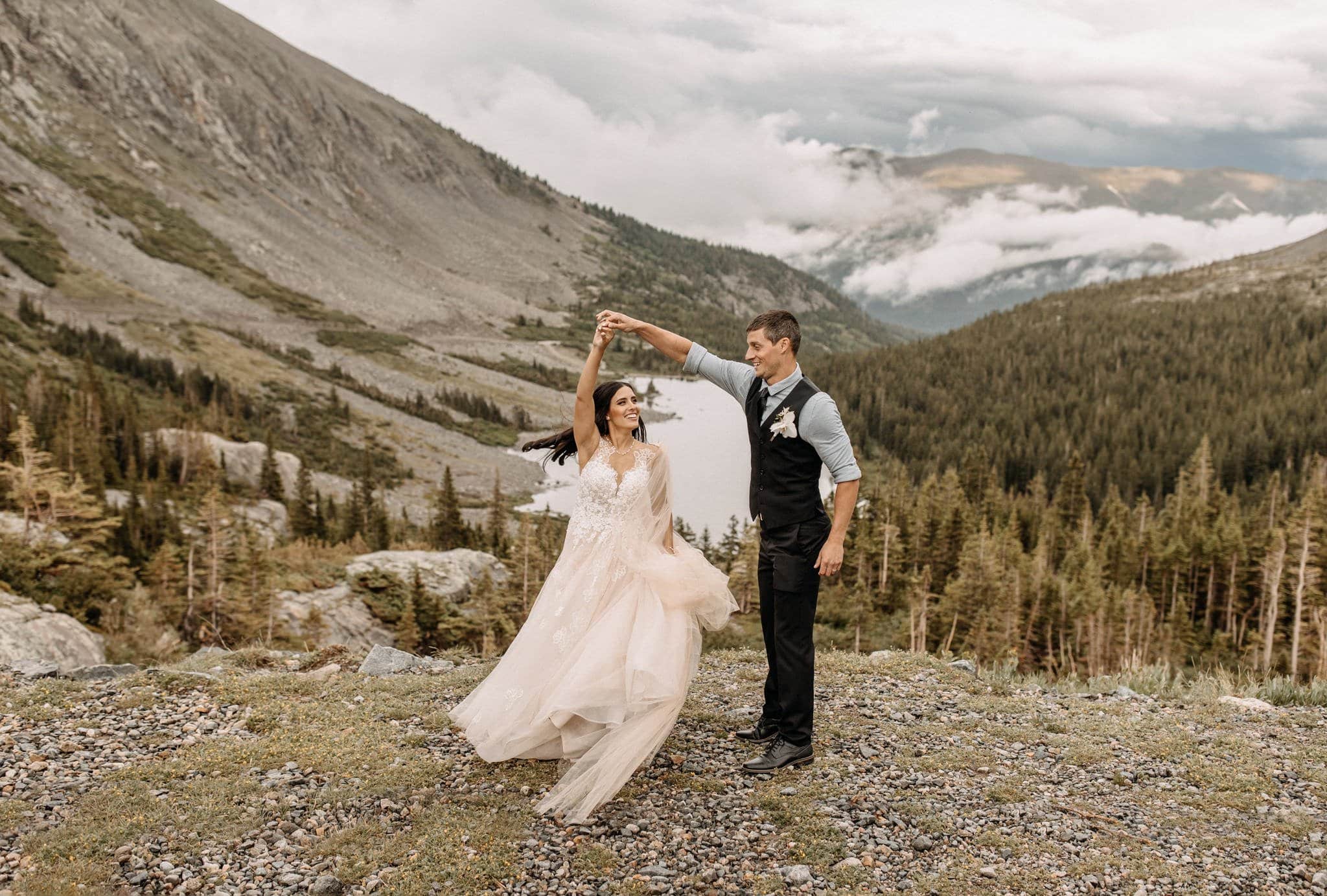Wedding portraits at blue lakes in Breckenridge