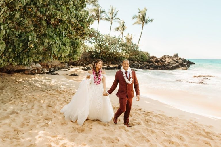 Nikki and Isaiah’s Tropical Elopement in Maui 