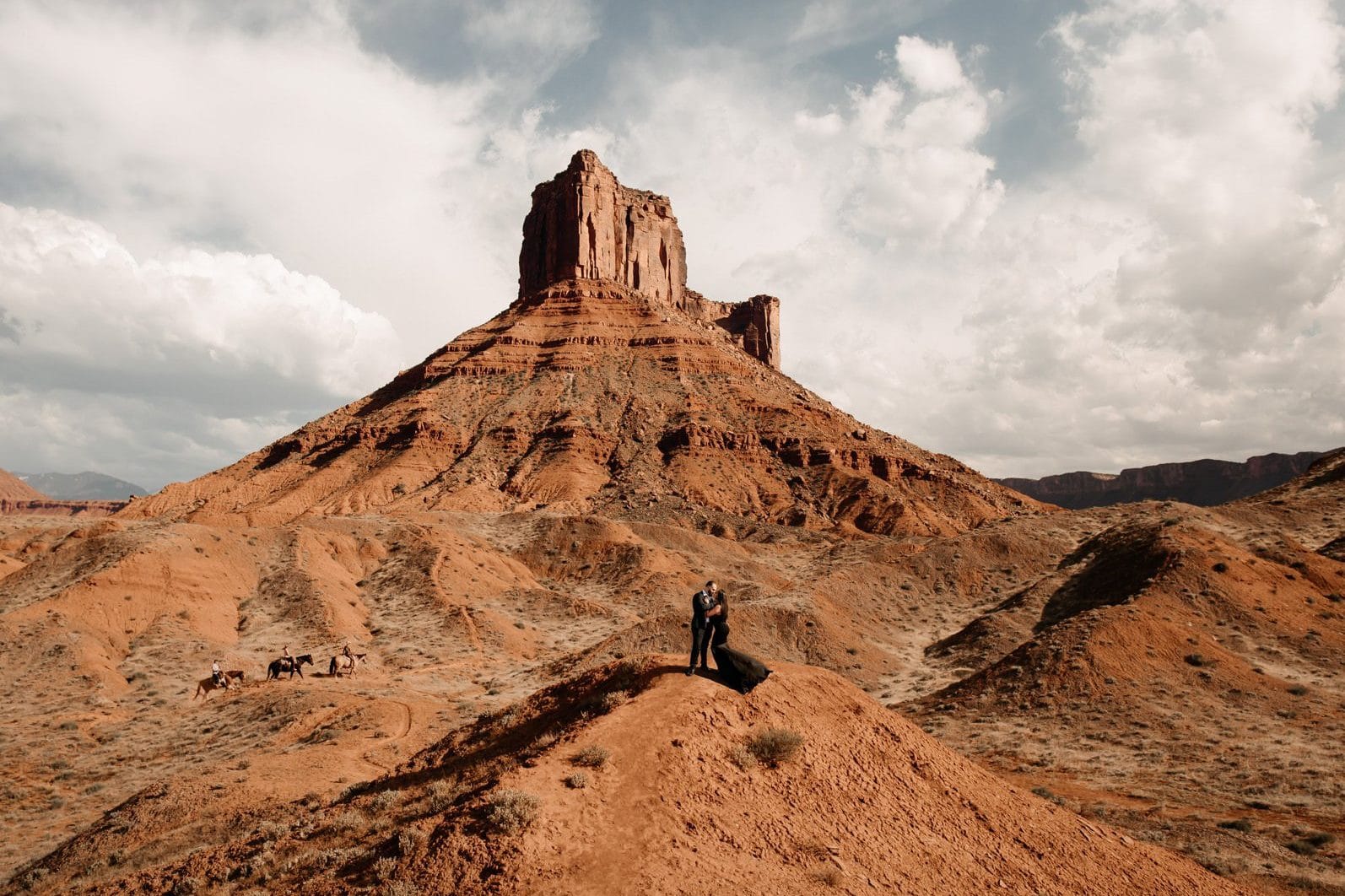 Adventurous Desert Engagement Session in Moab