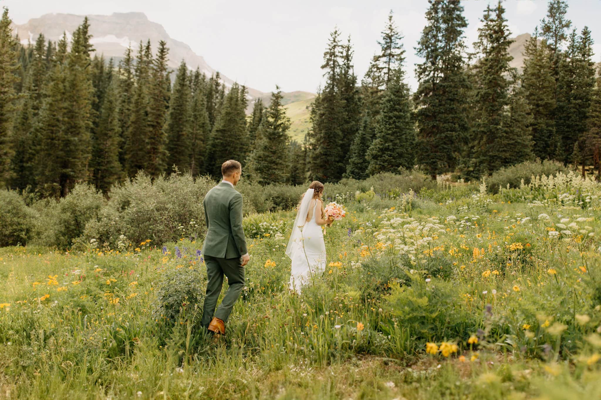 romantic elopement among the wildflowers in Ouray