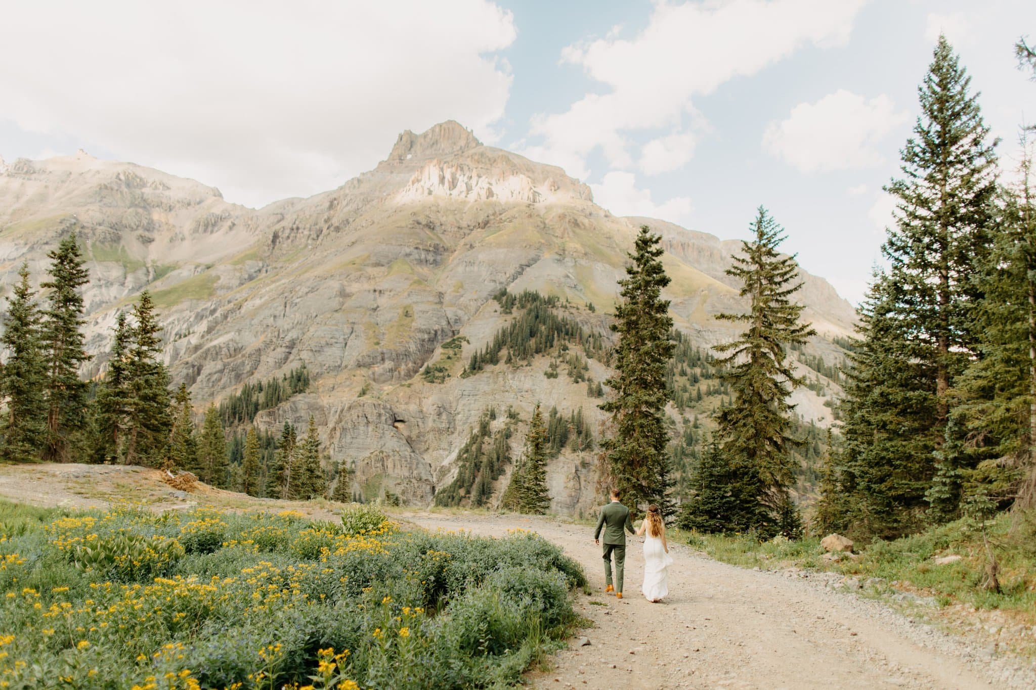 romantic elopement among the wildflowers in Ouray