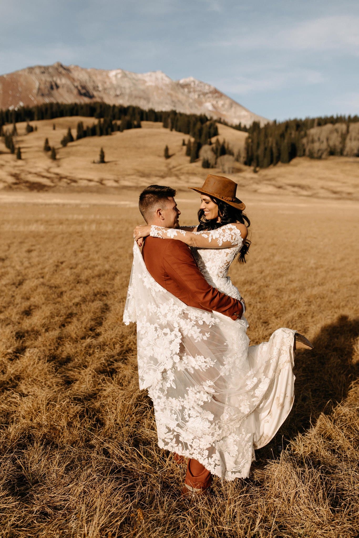 wedding portraits at dunton hot springs