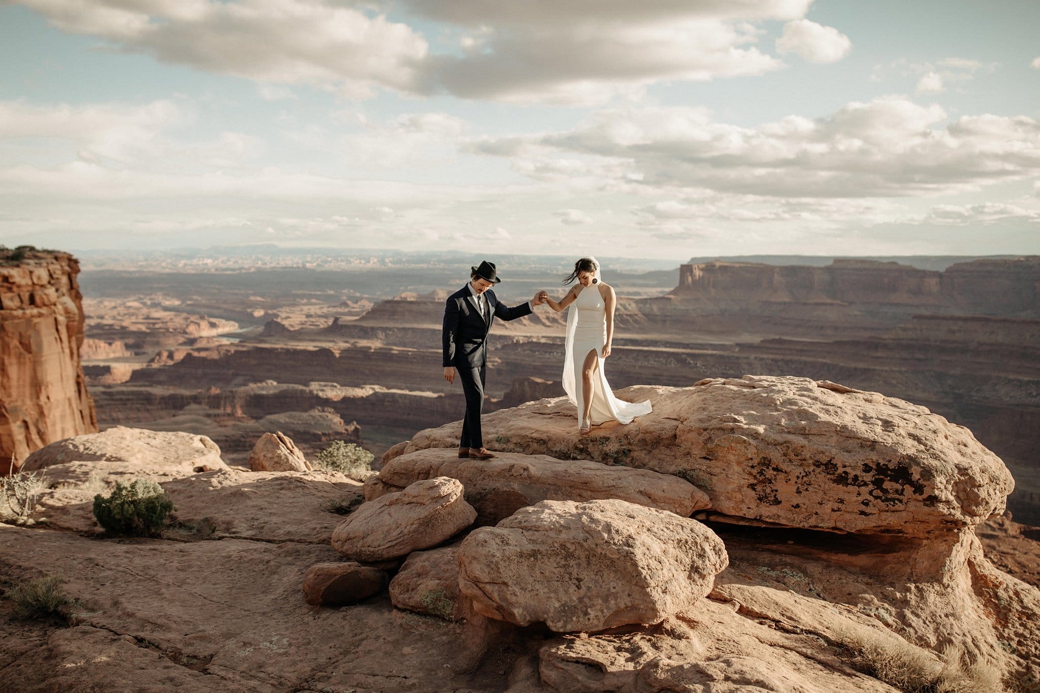 wedding portraits at dead horse point in Moab