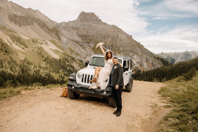 Drive-Up Elopement Locations in Colorado (No Hiking Required)